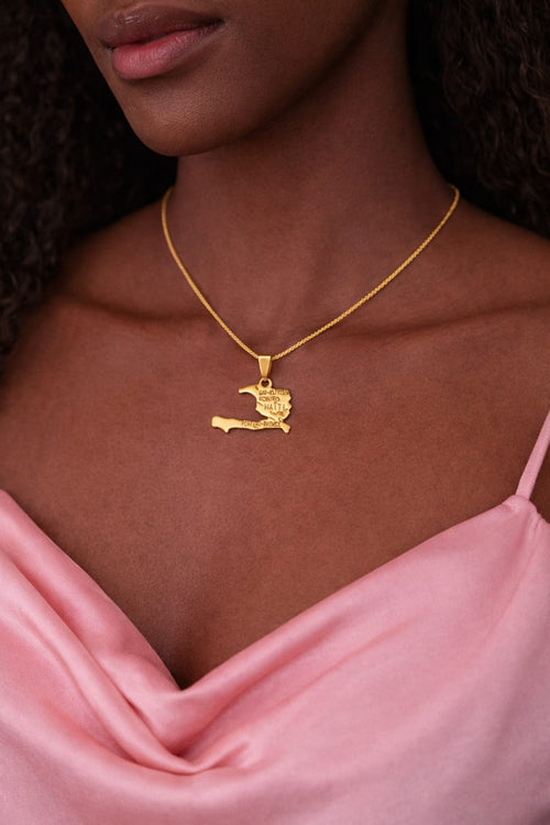 Collier carte d’Haïti – Élégance & identité